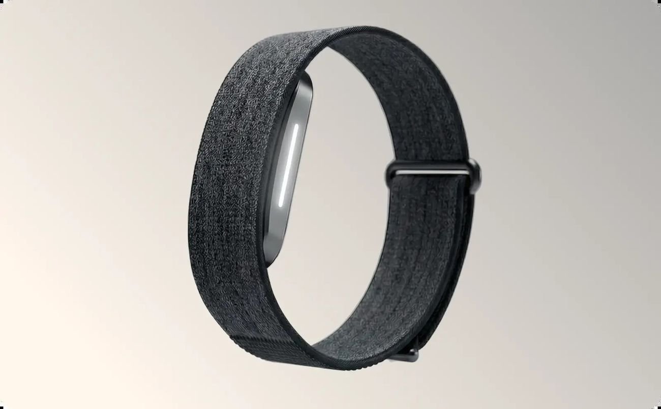 Premium studio shot of the Hume Band 2.0 health monitor at an angle